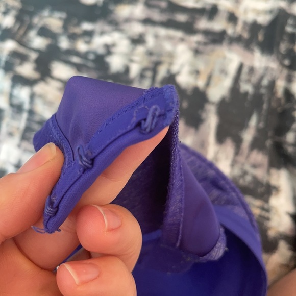 Victoria secret sports bra - Picture 3 of 3